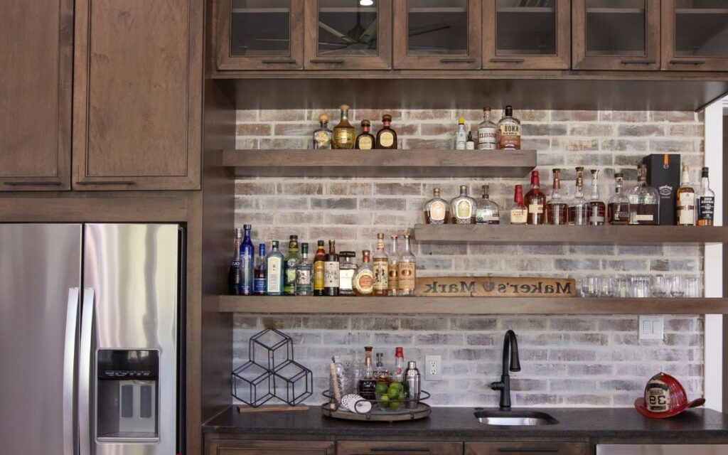 Best Shopping Tips For Buying Bar Cabinets