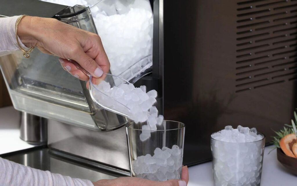 Tips on Storing and Using Ice Safely
