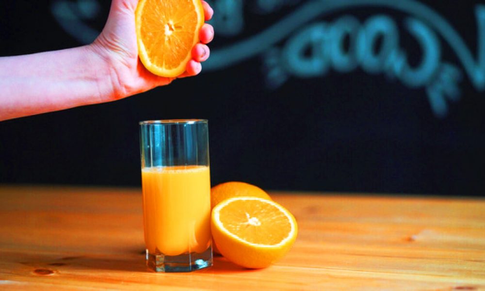 How To Juice An Orange Without A Juicer